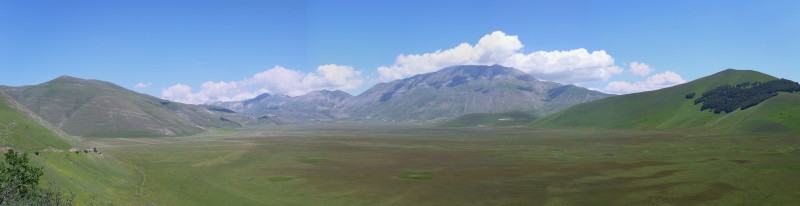 Piana di Castelluccio da sopra l'Inghiottitoio